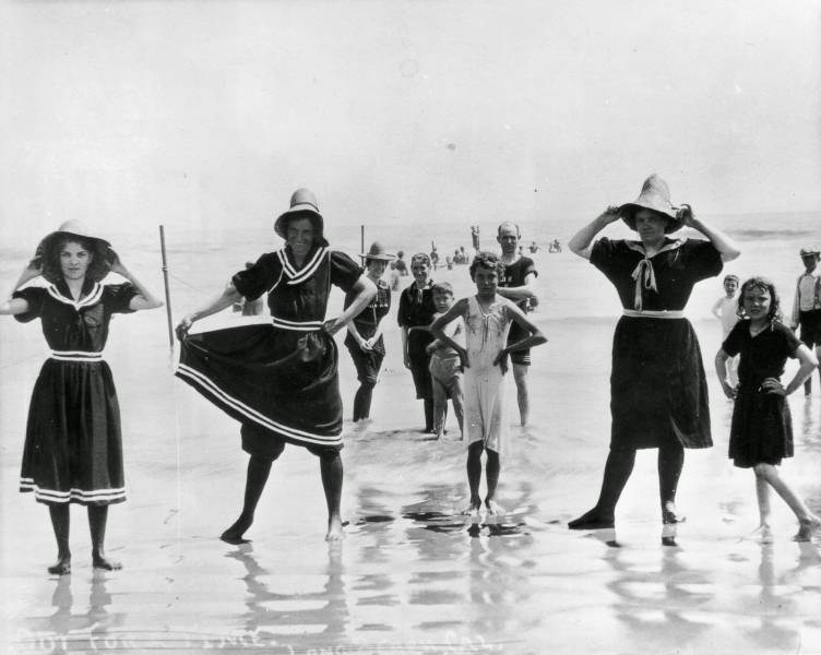 trajes-de-bano-a-lo-largo-de-la-historia-trajes-de-bano-para-mujeres-hombres-y-competicion Trajes de baño a lo largo de la historia
